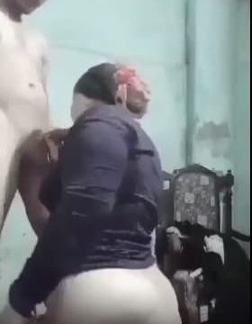 محجبة مصرية سمينة تمص الزب للبلعوم وهي مبسوطة – سكس مصري شعبي